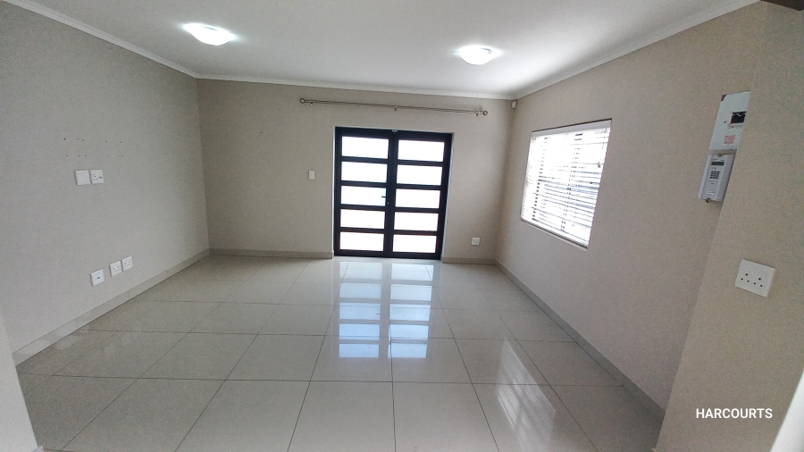 To Let 2 Bedroom Property for Rent in Lansdowne Western Cape